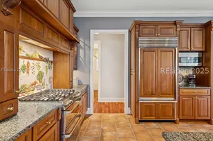 688 Colonial Dr, Hilton Head Island, SC 29926 - Photo 27
