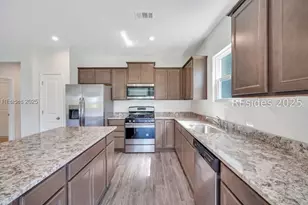 82 Hillcrest Wy, Bluffton, SC 29909 - Photo 15