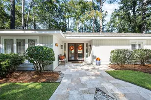 7 Wax Myrtle Ln, Hilton Head Island, SC 29926 - Photo 3