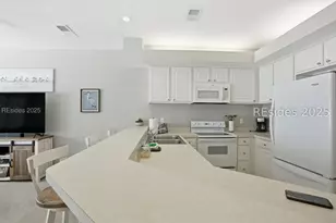 19 Wimbledon Ct, Hilton Head Island, SC 29928 - Photo 7