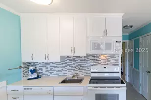 40 Folly Field Rd, Hilton Head Island, SC 29928 - Photo 13