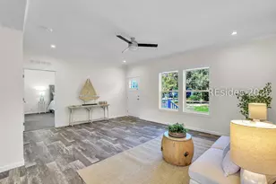 13 Vine St, Hilton Head Island, SC 29926 - Photo 11