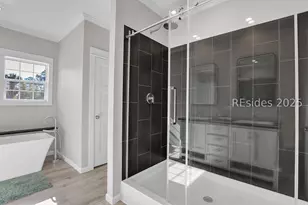 15 Vine St, Hilton Head Island, SC 29926 - Photo 33