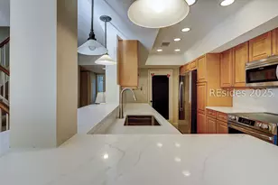 225 Sea Pines Dr, Hilton Head Island, SC 29928 - Photo 7