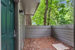 124 N Sea Pines Dr, Hilton Head Island, SC 29928 - Photo 3