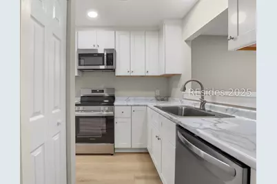 96 Mathews Drive #186, Hilton Head Island, SC 29926 - Photo 5