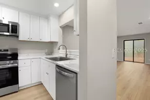 96 Mathews Dr, Hilton Head Island, SC 29926 - Photo 3