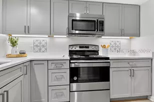 10 Lighthouse Rd, Hilton Head Island, SC 29928 - Photo 9