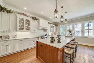 19 Sanddollar Road, Hilton Head Island, SC 29928 - Photo 9