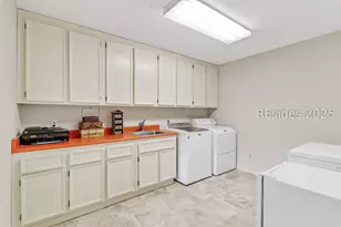 124 Coggins Point Rd, Hilton Head Island, SC 29928 - Photo 15