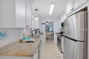 100 Shipyard Dr, Hilton Head Island, SC 29928 - Photo 15
