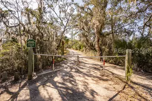 210 Old Plantation Dr, Beaufort, SC 29907 - Photo 73
