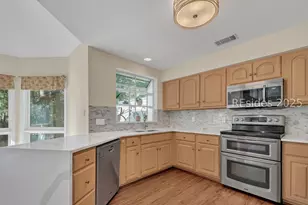 14 Bobcat Ln, Hilton Head Island, SC 29926 - Photo 11