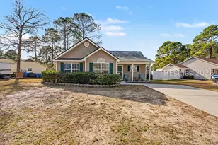 29 Pelican Cir, Beaufort, SC 29906 - Photo 1
