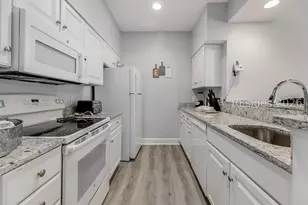 51 Aberdeen Ct, Hilton Head Island, SC 29926 - Photo 13