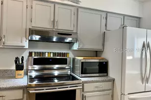 36 Deallyon Ave, Hilton Head Island, SC 29928 - Photo 5