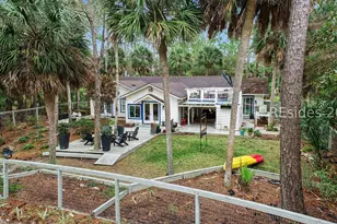 7 Driftwood Dr, Bluffton, SC 29910 - Photo 3