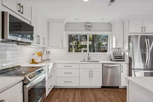 17 Gunnery Ln, Hilton Head Island, SC 29928 - Photo 9