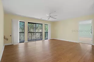 300 Woodhaven Dr, Hilton Head Island, SC 29928 - Photo 11