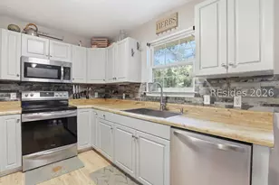 6 Cotton Point Cir, Hilton Head Island, SC 29926 - Photo 9