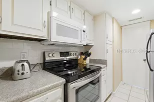 17 Lagoon Rd, Hilton Head Island, SC 29928 - Photo 13