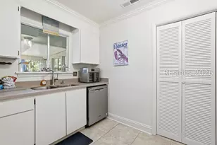 18 Sandpiper St, Hilton Head Island, SC 29928 - Photo 9