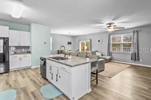 56 Holly Hall Rd, Beaufort, SC 29907 - Photo 9