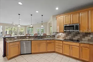 171 Hampton Cir, Bluffton, SC 29909 - Photo 9