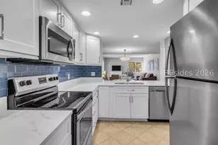 18 Lighthouse Rd, Hilton Head Island, SC 29928 - Photo 15