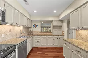 40 Governors Rd, Hilton Head Island, SC 29928 - Photo 11