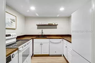 6 Braddock Bluff Dr, Hilton Head Island, SC 29928 - Photo 11