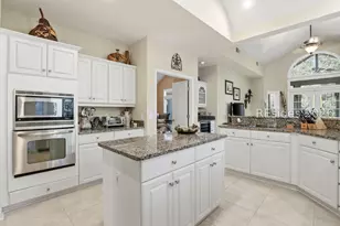 10 Stonegate Ct, Hilton Head Island, SC 29926 - Photo 15