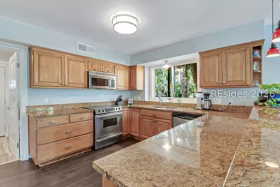 20 Gloucester Road, Hilton Head Island, SC 29928 - Photo 13