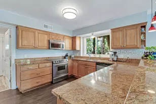 20 Gloucester Rd, Hilton Head Island, SC 29928 - Photo 13