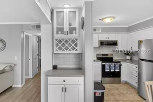 40 Folly Field Rd, Hilton Head Island, SC 29928 - Photo 11