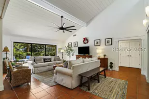 43 Woodbine Pl, Hilton Head Island, SC 29928 - Photo 9