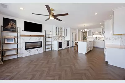 100 Helmsman Way 411 #411, Hilton Head Island, SC 29928 - Photo 1