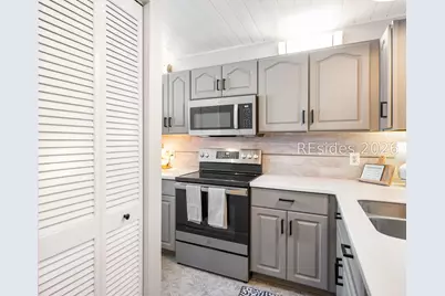 96 Mathews Drive #164, Hilton Head Island, SC 29926 - Photo 9