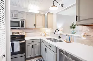 96 Mathews Dr, Hilton Head Island, SC 29926 - Photo 1