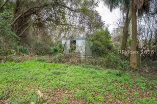 13 Sassafras Ln, Hilton Head Island, SC 29926 - Photo 7
