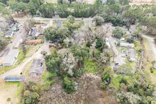 13 Sassafras Ln, Hilton Head Island, SC 29926 - Photo 15