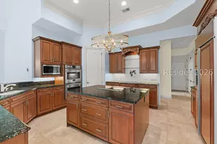 25 Cotesworth Pl, Hilton Head Island, SC 29926 - Photo 9