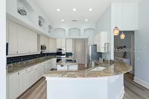 8 Sheldon Ln, Hilton Head Island, SC 29926 - Photo 15