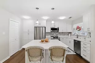 60 Stable Gate Rd, Hilton Head Island, SC 29926 - Photo 11