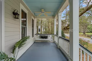 611 Huguenin Dr, Beaufort, SC 29902 - Photo 3