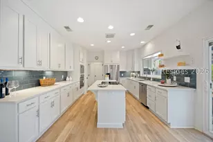 10 Sagebush Ln, Hilton Head Island, SC 29926 - Photo 17