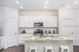 766 Crimson Pointe Dr, Hardeeville, SC 29917 - Photo 3