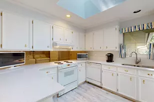 2 Sweet Gum Ln, Hilton Head Island, SC 29928 - Photo 9