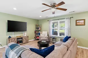 53 Logan St, Ridgeland, SC 29936 - Photo 3