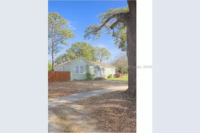 437 SE Laurens Avenue, Fairfax, SC 29827 - Photo 1